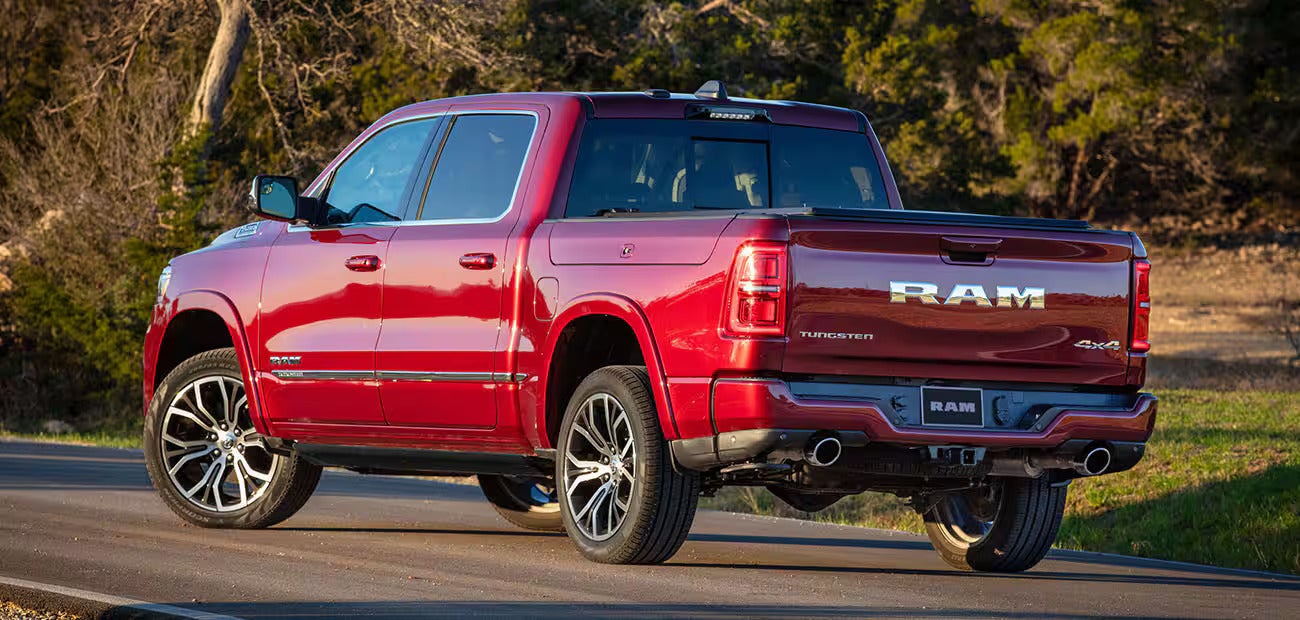 Style Meets Function with the Power Tailgate Style Meets Function with the Power Tailgate